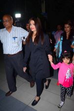 Aishwarya Rai Bachchan snapped at airport on 1st March 2016